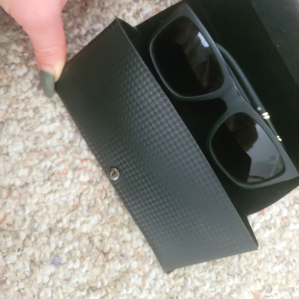 Hugo Boss sunglasses - Picture 4 of 5